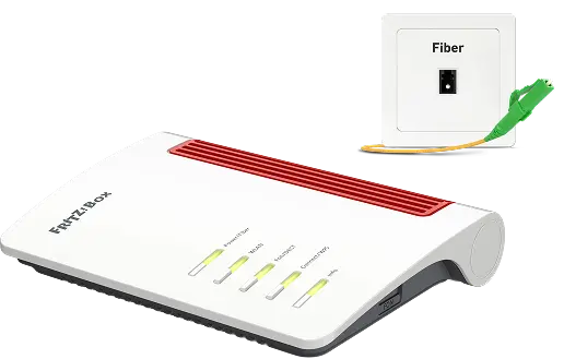 FRITZ!Box 5530 Fiber Router mit leuchtenden Status-LEDs, daneben eine Glasfaser-Wandsteckdose mit der Aufschrift „Fiber“ und ein gelbes Glasfaserkabel mit grünem Stecker.