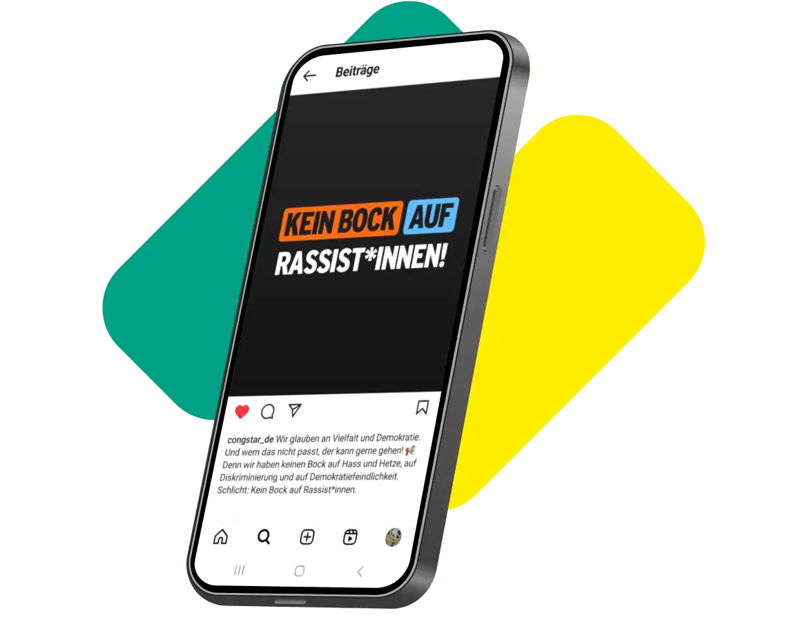 Smartphone zeigt einen Social-Media-Beitrag von congstar mit dem Text: "Kein Bock auf Rassist*innen!" und einer Beschreibung, die Vielfalt und Demokratie unterstützt.