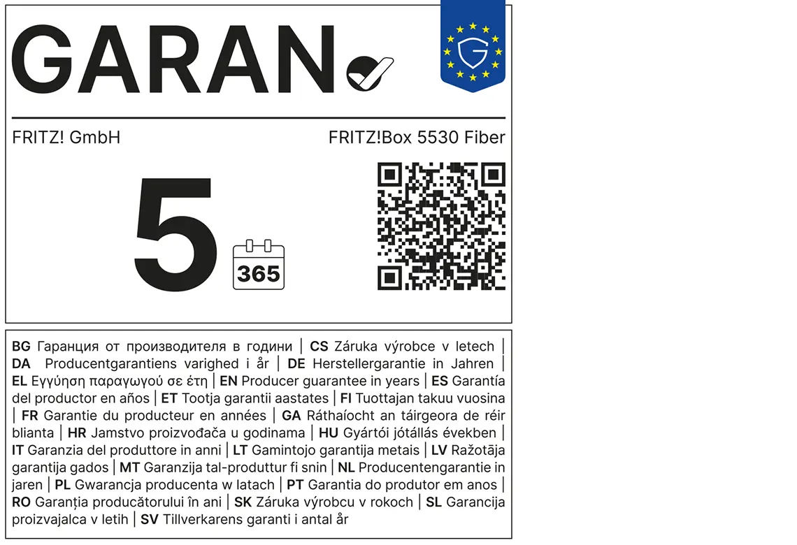 GARAN-Kennzeichnung: FRITZ! GmbH gewährt für FRITZ!Box 5530 Fiber eine Herstellergarantie von 5 Jahren, mit QR-Code und mehrsprachiger Übersetzungsliste des Begriffs „Herstellergarantie in Jahren".